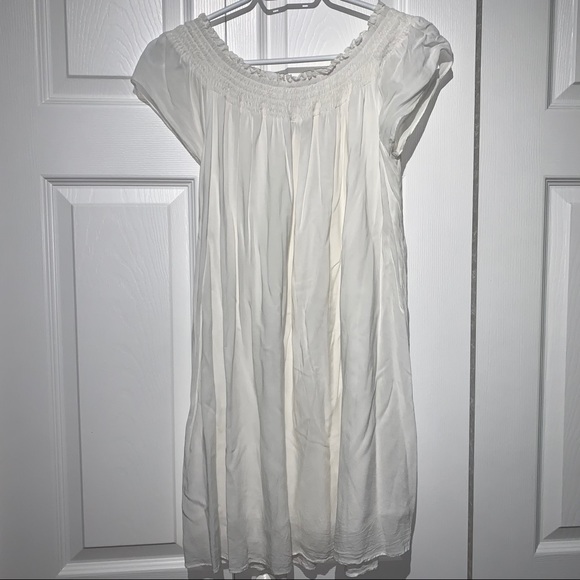 Aritzia- Talula Off the shoulder dress - Picture 5 of 8